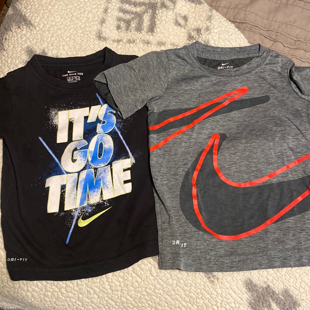 4T nike boy shirts great condition